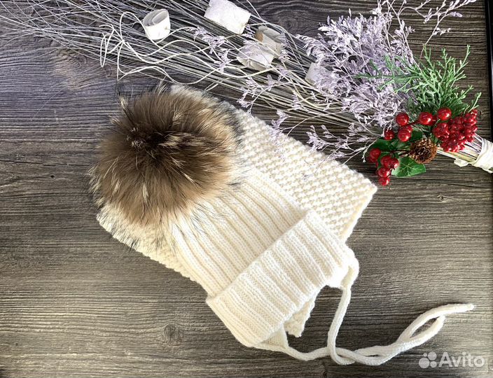 Комплекты с меховым помпоном