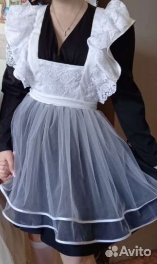 Белый школьный фартук