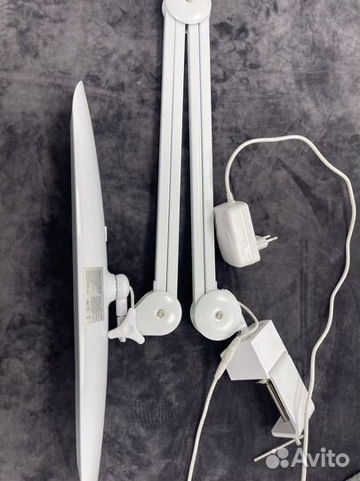 Профессиональная бестеневая лампа