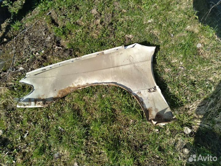 Крыло правое Opel Omega B