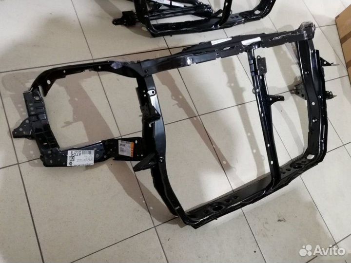 Суппорт радиатора Toyota Highlander U50