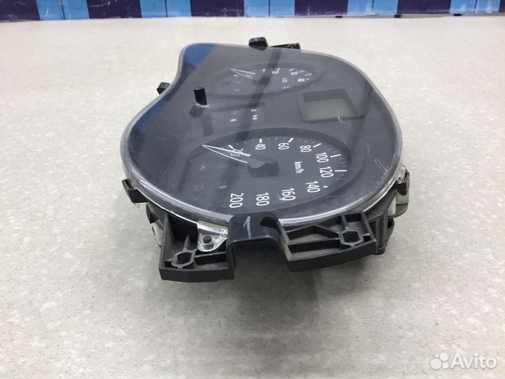 Панель приборов Renault Logan 2005-2014