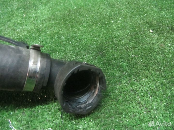 Патрубок радиатора Lancia Thesis верхний 3,0/3,2