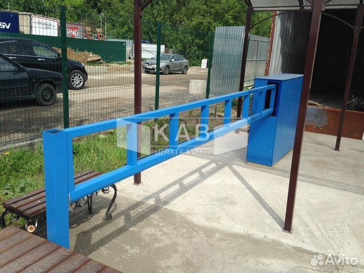 Антивандальный откатной шлагбаум