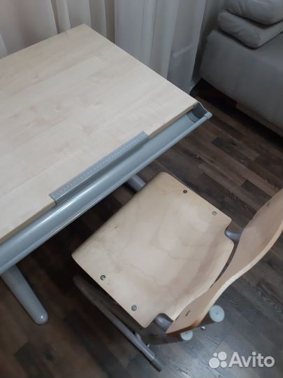 Продам парту и стул для школьника регулируемые