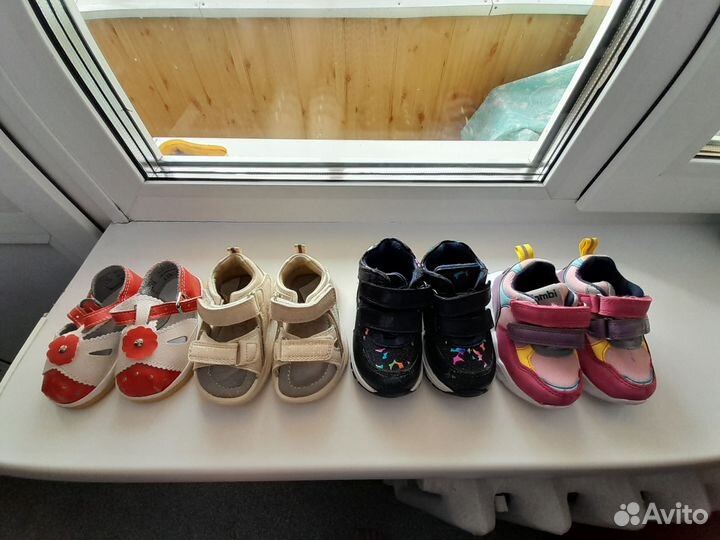 Продам обувь для девочки