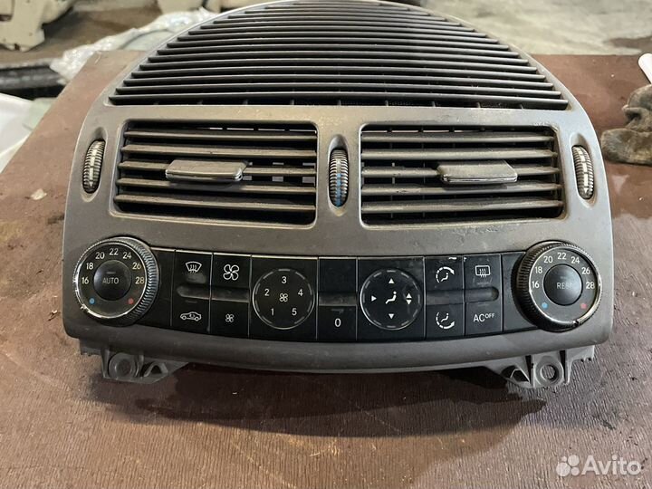 Переключатель отопителя б/у Mercedes W211