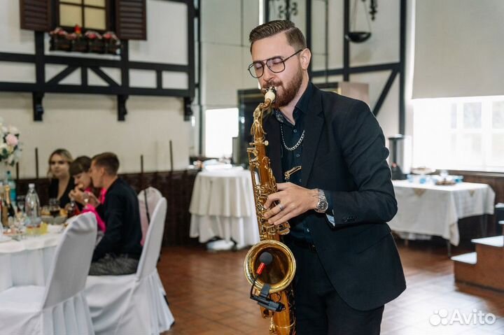 Саксофонист