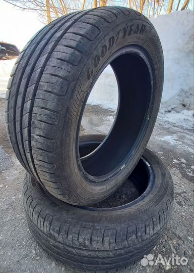 Goodyear EfficientGrip 215/50 R17