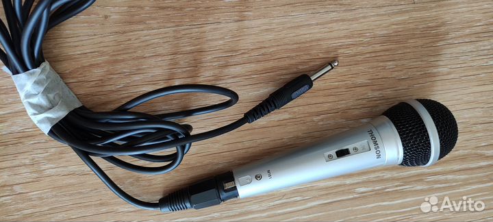 Микрофоны для караоке проводные Sensitive, Thomson