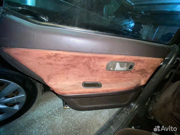 Дверные карты Nissan Laurel C33