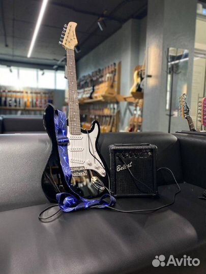 Комплект Электрогитара+Комбик+Провод+Ремень+Медиат