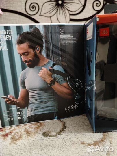 Беспроводные наушники jbl