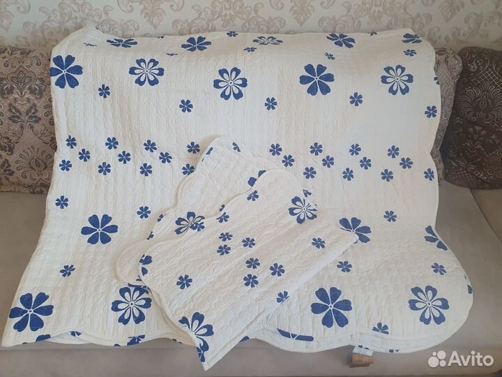 Покрывало новое белое размер 230 на 240 см