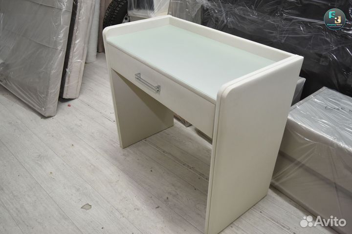 Туалетный столик