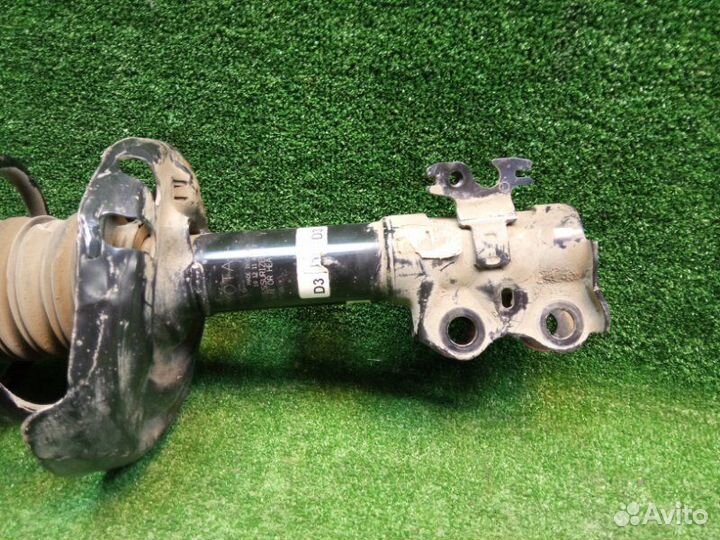 Амортизатор Toyota Corolla ZRE210 1ZR 2020