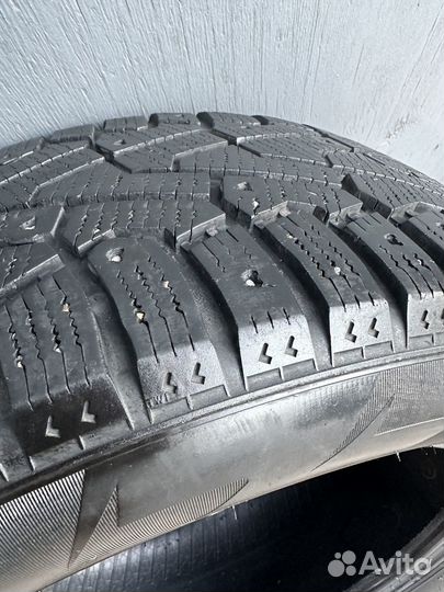 Pirelli Ice Zero 215/55 R17