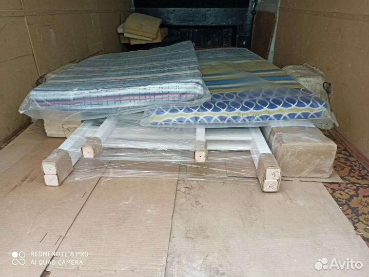 Кроватка с ящиками