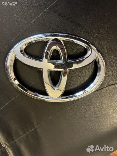 Эмблема крышки багажника land cruiser 200, tlc200