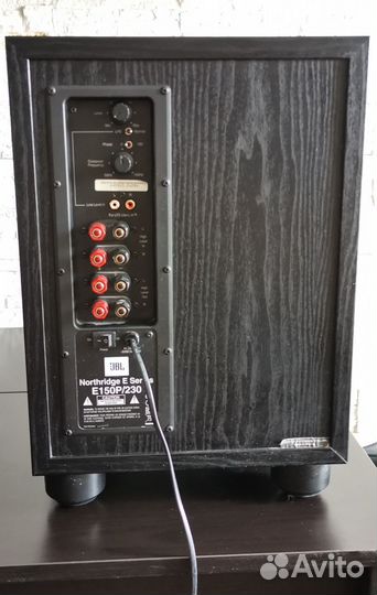 Сабвуфер JBL Northridge E150P/230