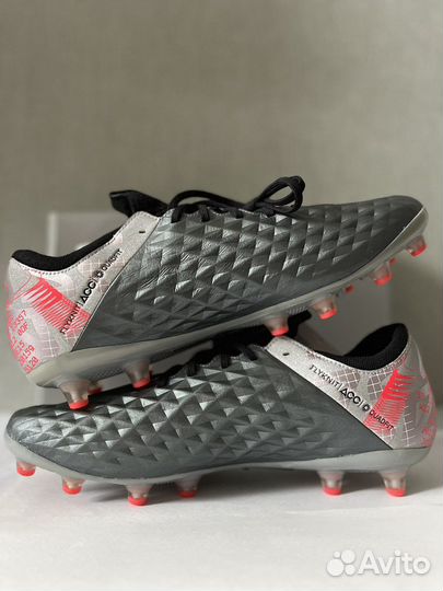 Профессиональные бутсы Nike Tiempo Legend 8 Elite