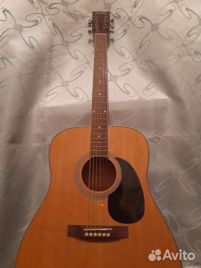 Акустическая гитара