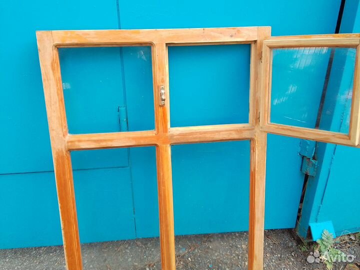 Застекленна рама с форточкой
