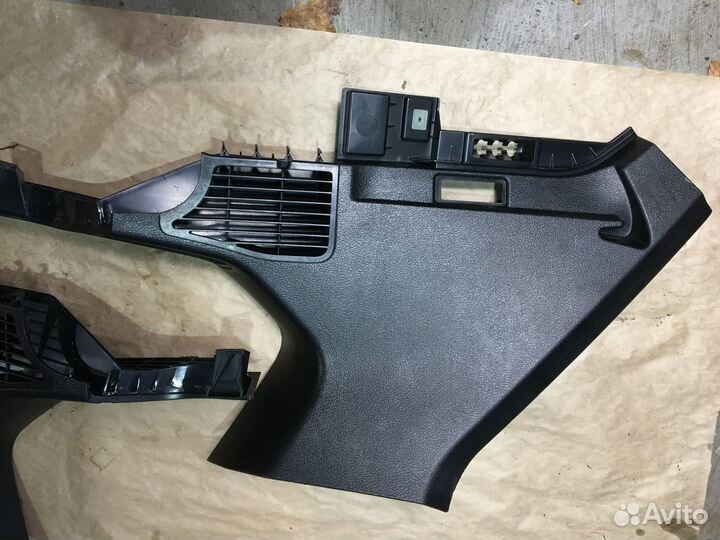 Обшивка задней стойки BMW X3 F25 10-14