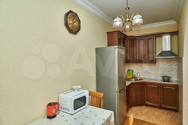 Комната 100 м², 2/4 эт.