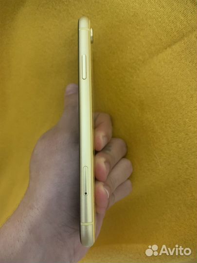 iPhone Xr, 64 ГБ