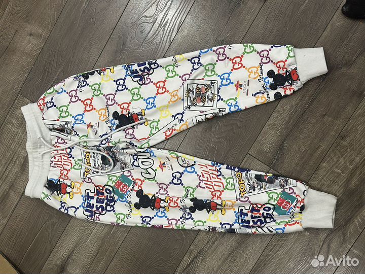 Костюм женский