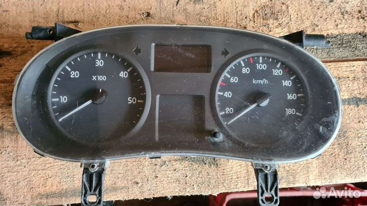 Щиток приборов Renault Master 2