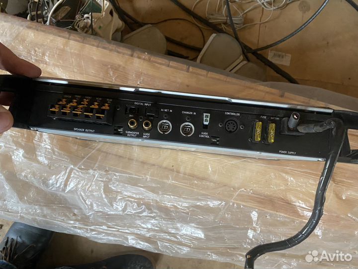 Подам автомагнитолу Alpine