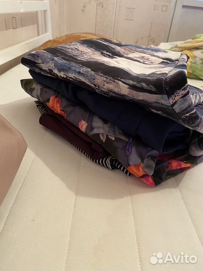 Отдам пакет женских вещей