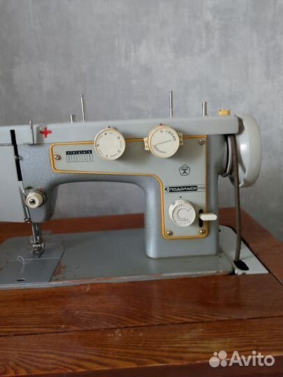 Швейная машина подольск 142