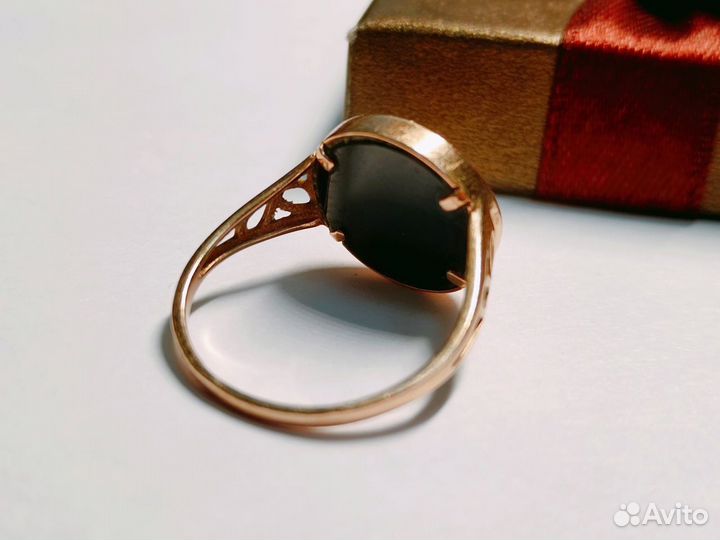 Золотое кольцо с эмалью и фианитами\585\ Т18186