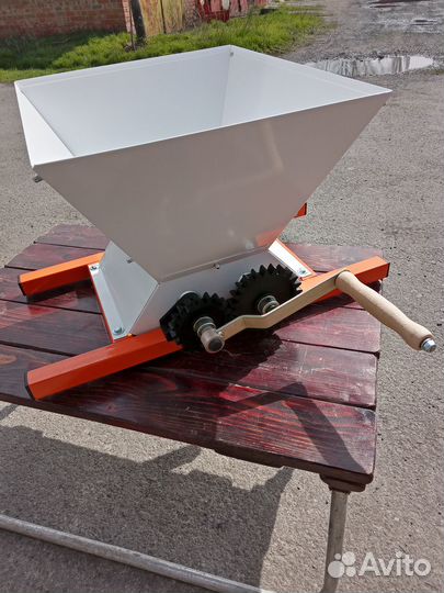 Дробилка для винограда