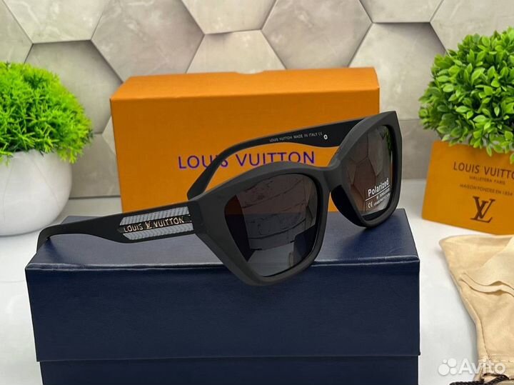 Солнцезащитные очки louis vuitton