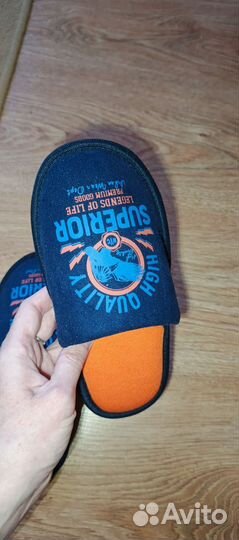 Тапочки для мальчика новые 35