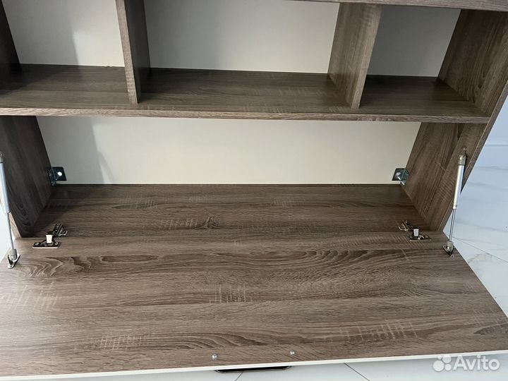 Полка настенная навесная на рабочий стол