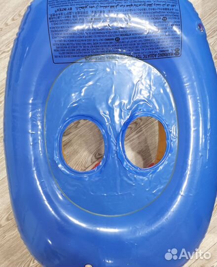 Плавательный круг пожарная машина