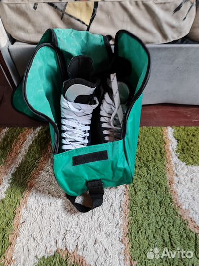 Коньки хоккейные детские