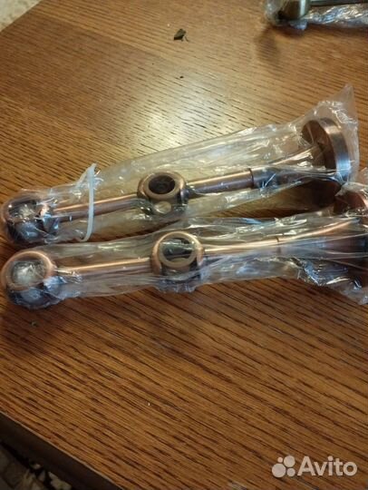 Продаю карниз металлический