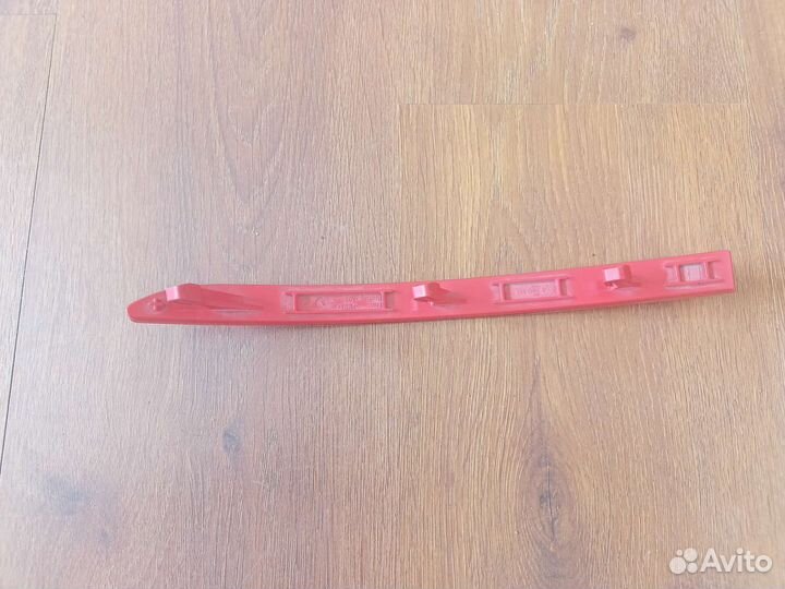 Отражатель заднего бампера левый Volkswagen Tiguan