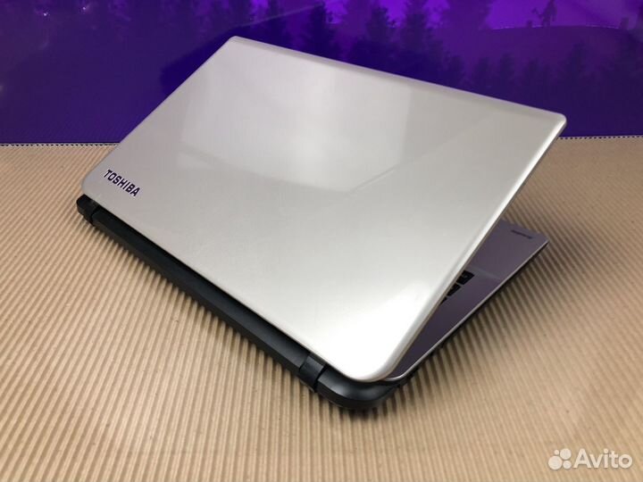 Ноутбук Toshiba i3/6gb/256Gb