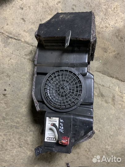 Сабвуфер штатный Audi A6 C5 Ауди А6 Ц5 Avant