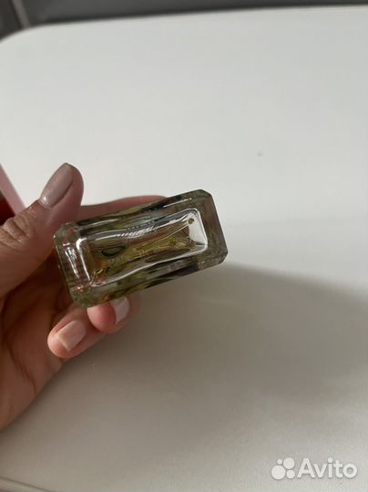 Molecule 01 + Mandarin Escentric Molecules