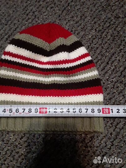Новая шапка вязаная в полоску