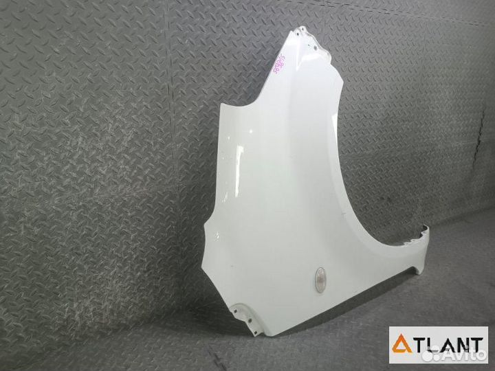 Крыло переднее правое suzuki splash