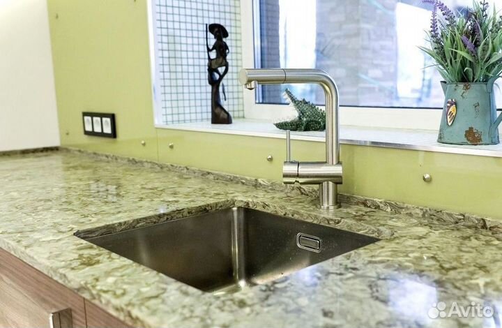 Кухня до потолка